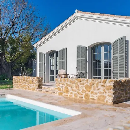 Holiday home Only Families And With Private Pool *